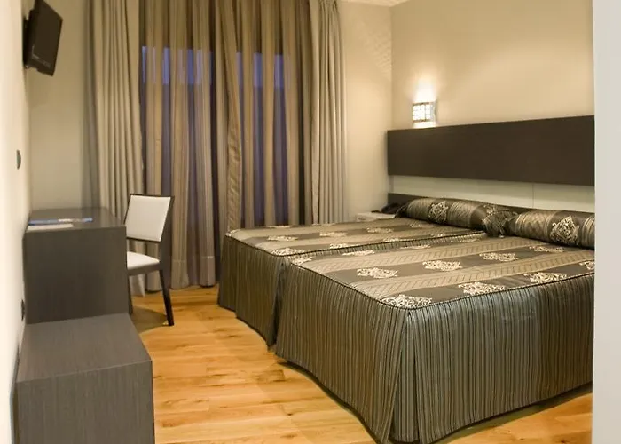 ゲストハウス La Tortuga Santoña