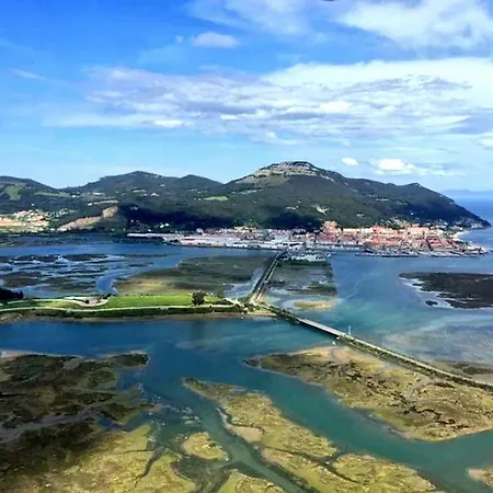 招待所 La Tortuga Santoña